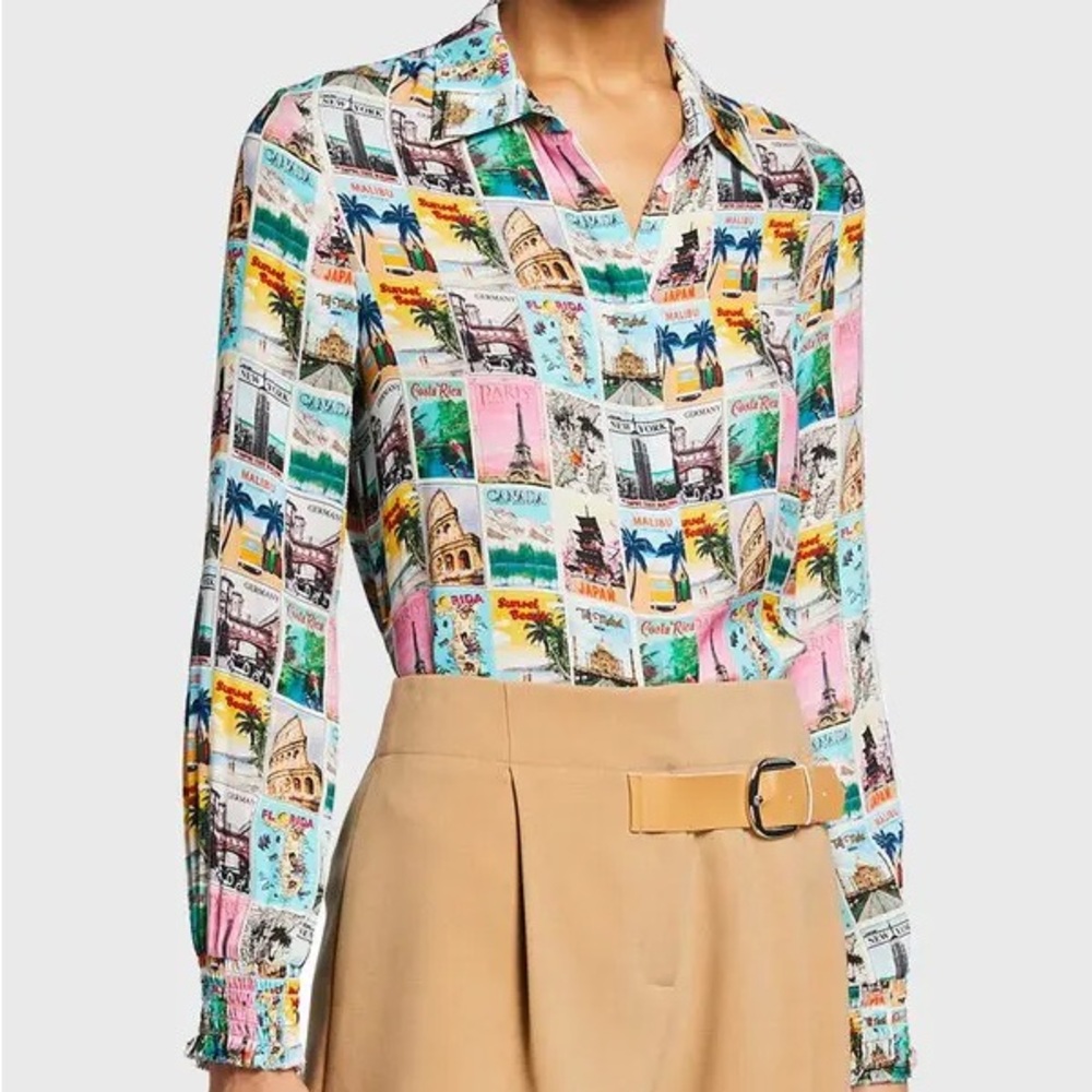 ALICE + OLIVIA Willa Smocked-cuff Postcard Printed Shirt in XS